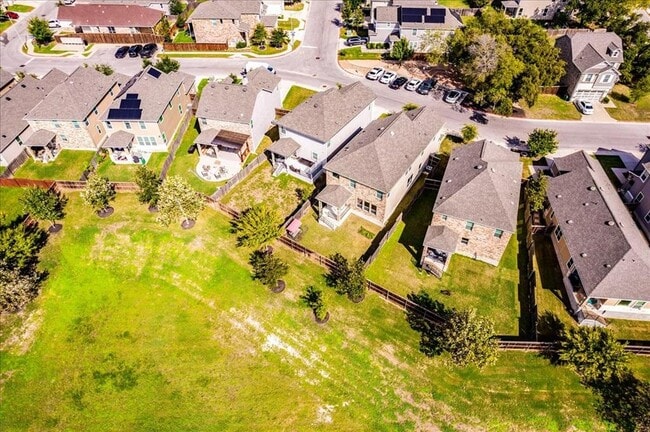 Building Photo - 815 Sandhill Branch Dr