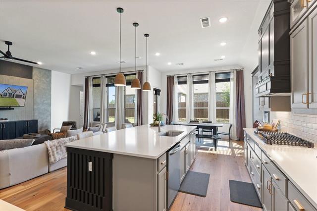 Building Photo - 421 Wolf Creek Dr