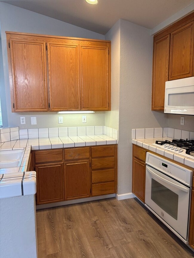 Building Photo - 1801 Foxboro St