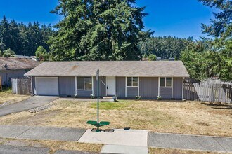 Building Photo - READY SET MOVE!!! GREAT PRICE & LOCATION - Darling Rambler in Olympia