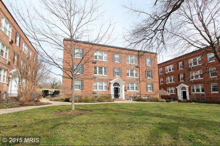 Building Entrance - 4471 MacArthur Blvd NW