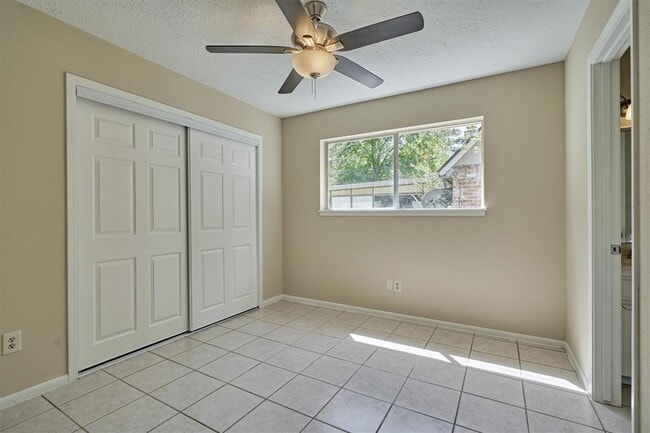 Building Photo - 3503 Dawnwood Dr