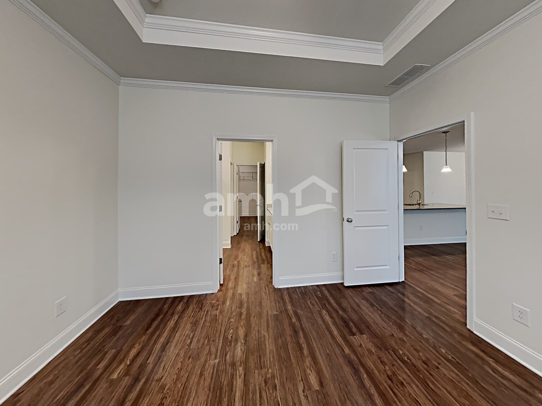 Building Photo - 7053 Creeksong Dr
