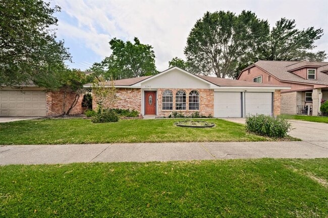 Building Photo - 3247 Bolton Gardens Dr