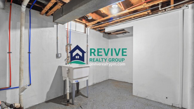 Building Photo - 36665 Angeline Cir