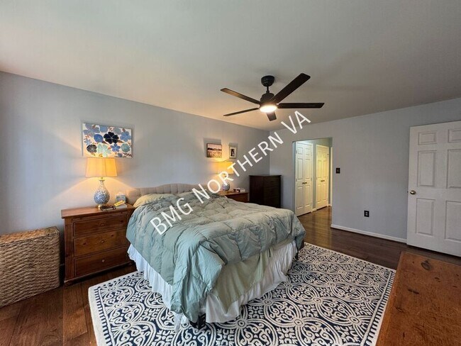 Building Photo - 10205 Daylily Ct