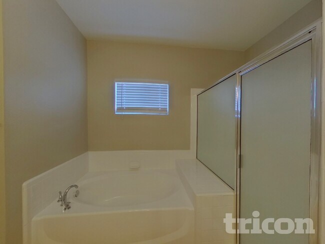 Building Photo - 1081 Treehouse Ln