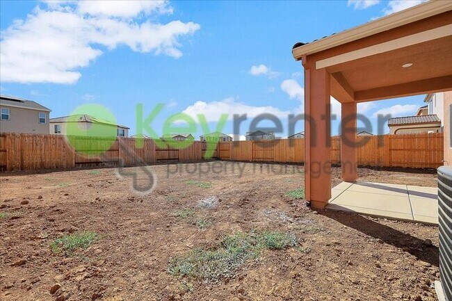 Building Photo - 2061 Hesperian Dr