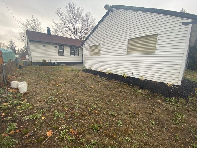 Building Photo - Audubon-Downriver Neighborhood 3+ bedroom,...