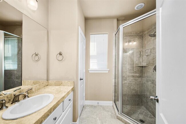 Building Photo - 13403 Preston Cliff Ct