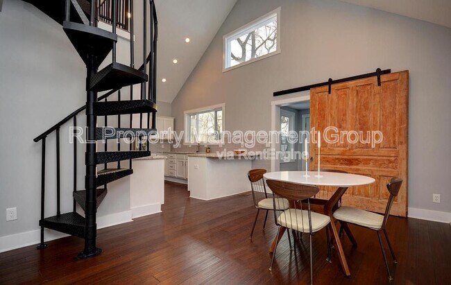 Building Photo - 451 S 22nd St