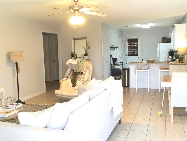 Building Photo - 102 PR 3089- Carrollton Condos