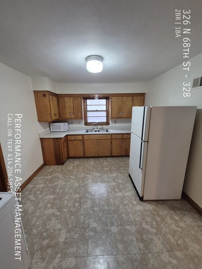 Building Photo - Charming 2BED/1BATH Wauwatosa Upper