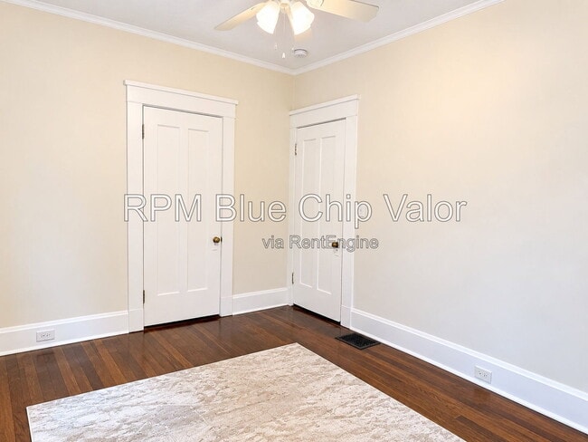 Building Photo - 2515 Hackberry St