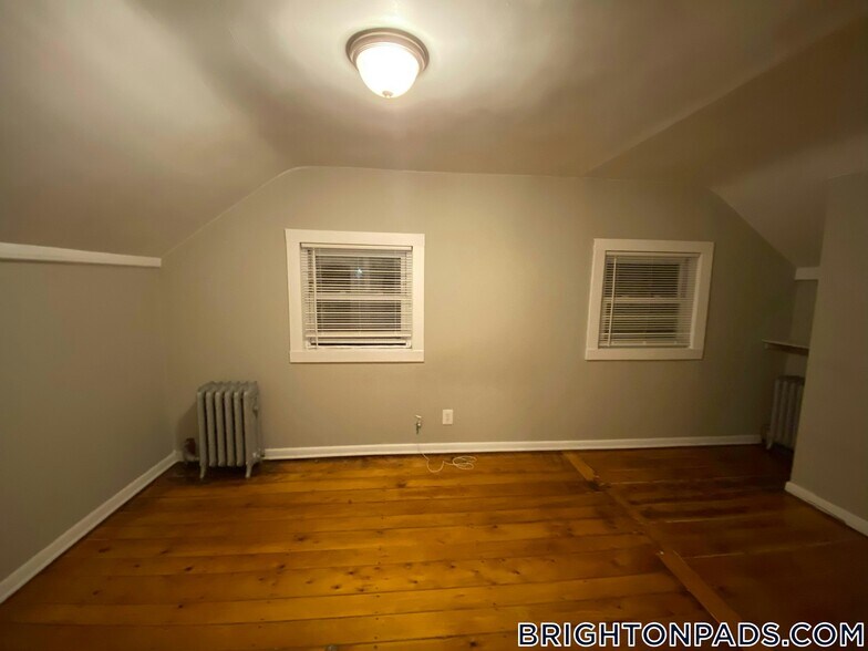 Building Photo - 20 Kelley Ct