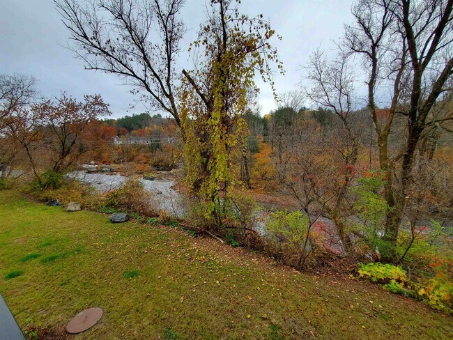 Building Photo - 195 Mechanic St