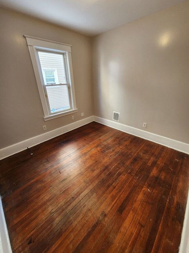 Building Photo - 137 Washington St