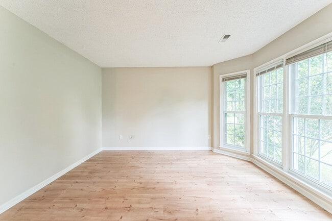 Building Photo - 6611 Barry Whitaker Pl