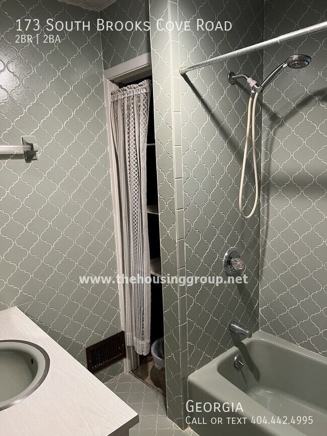 Building Photo - 173 S Brooks Cove Rd