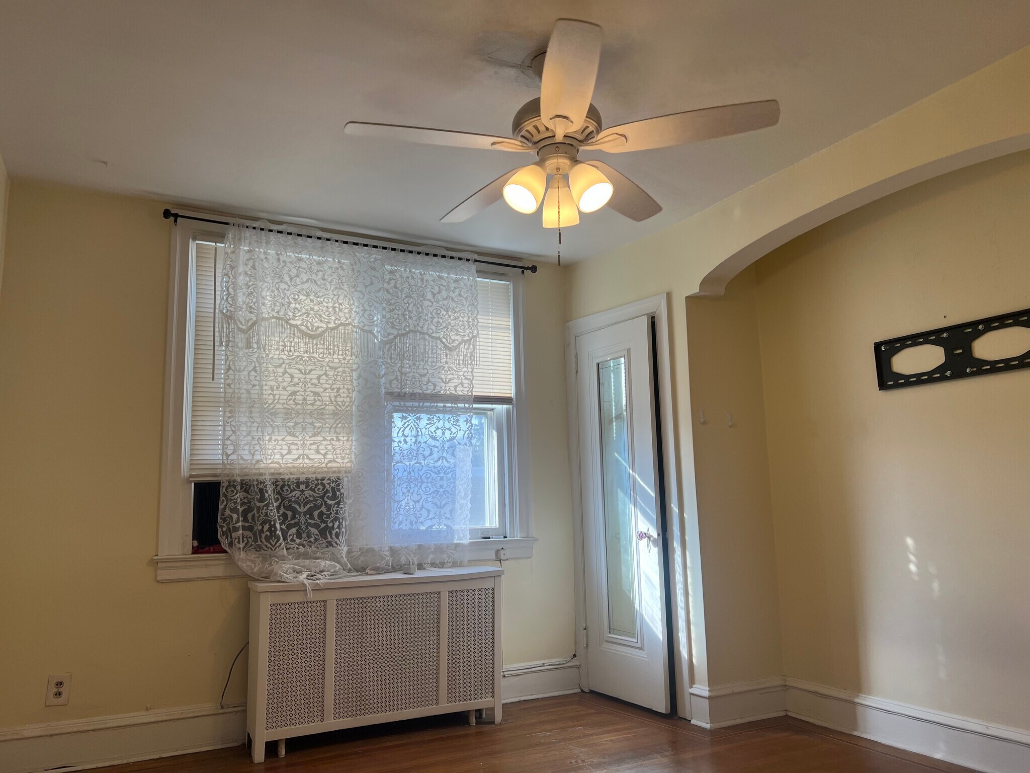 Building Photo - 6055 Frankford Ave