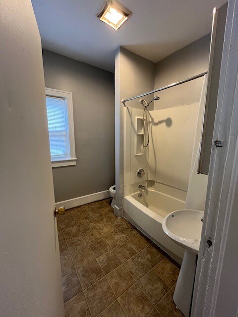 Building Photo - 93 Pulaski St