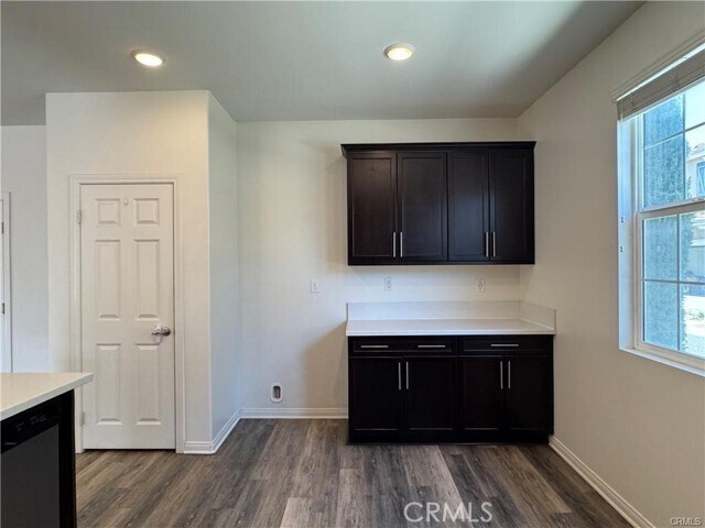 Building Photo - 5945 Silveira St