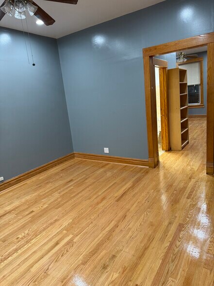 Building Photo - 2707 W Thomas St