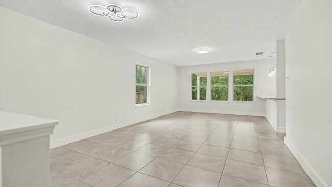 Building Photo - 17135 Yeoman Way