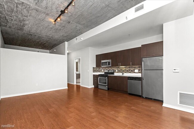 Building Photo - 2 br, 2 bath Condo - 1345 S Wabash Ave