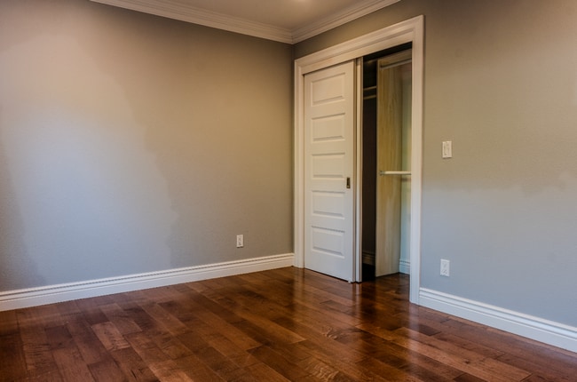 Building Photo - Beautifully remodeled, Los Altos Schools, ...
