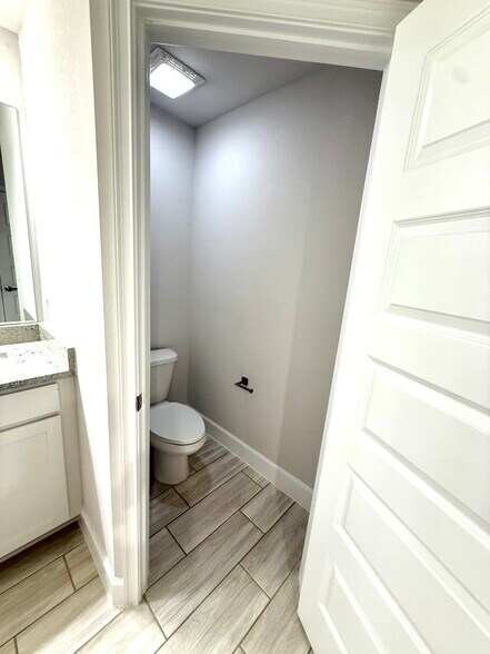 Building Photo - 4744 Badali Rd