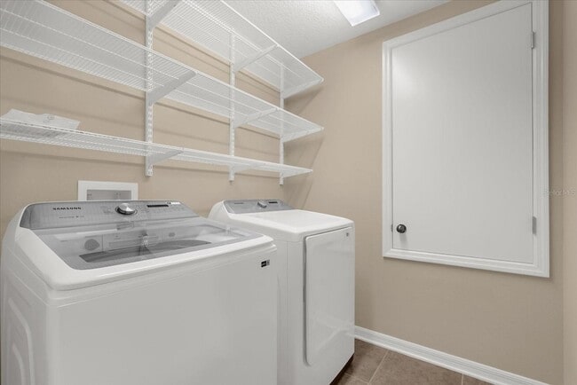 Building Photo - 2758 River Landing Dr