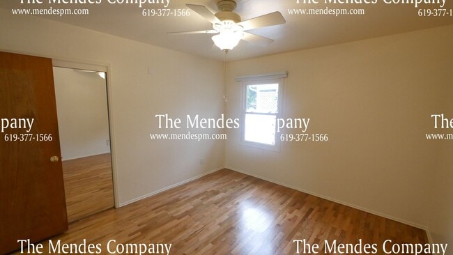 Building Photo - 933 Temple St