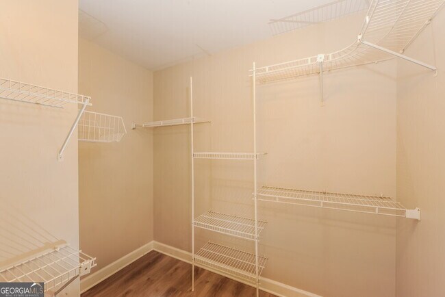 Building Photo - 1798 Poinsettia Dr