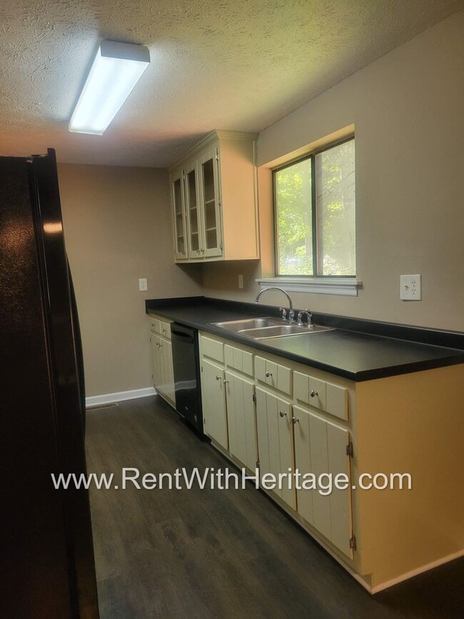 Building Photo - WOW!!! GORGEOUS RANCH WITH MANY UPGRADES /...
