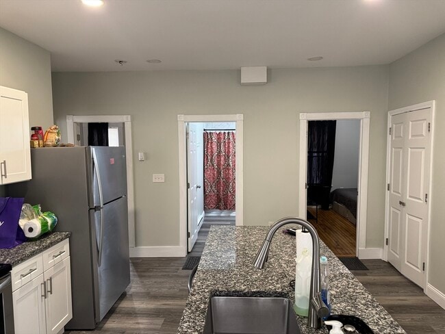 Building Photo - 91 E Ashland St