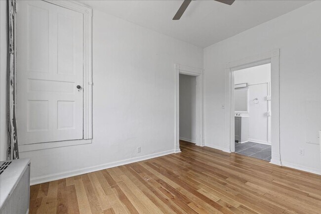 Building Photo - 515 Cato St