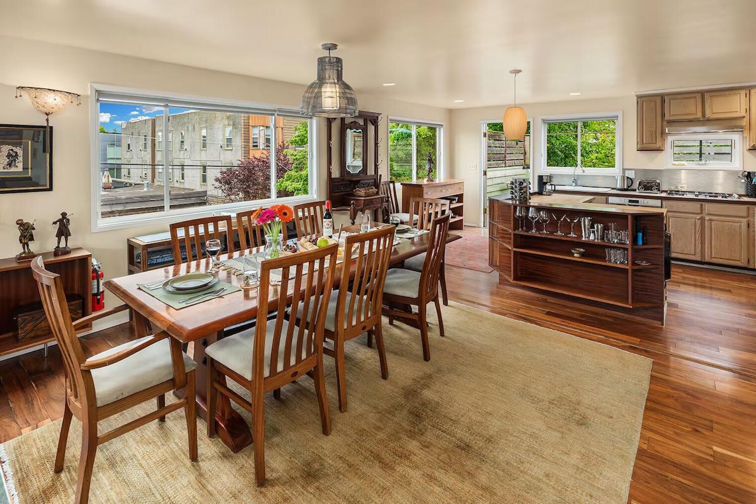 Building Photo - 405 W Galer St