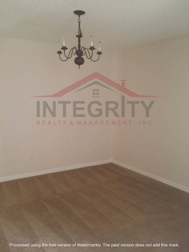 Building Photo - 3bed/2.5bath townhome in Jacksonville FL