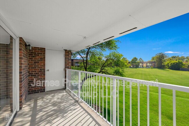 Building Photo - 1102 Westover Ln