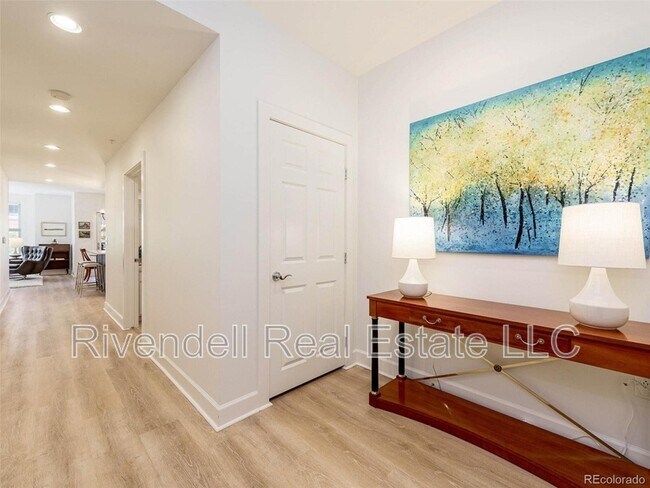 Building Photo - 1631 Emerson St