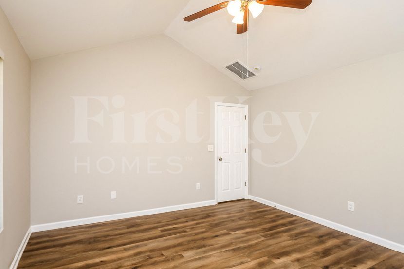 Building Photo - 294 Cedar Springs Ln