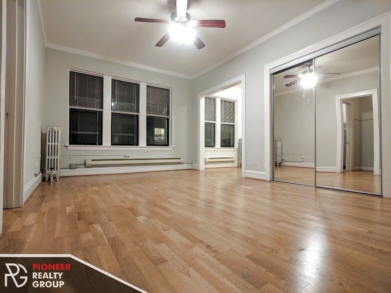 Building Photo - 4635 N Paulina St