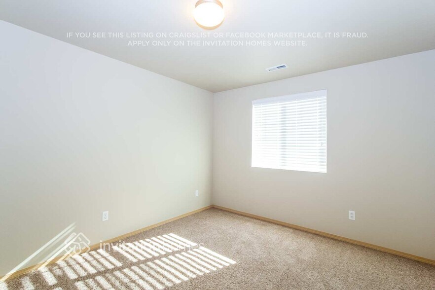 Building Photo - 7325 178 St Ct E