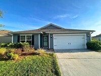 Building Photo - 4/2 with Community Amenities