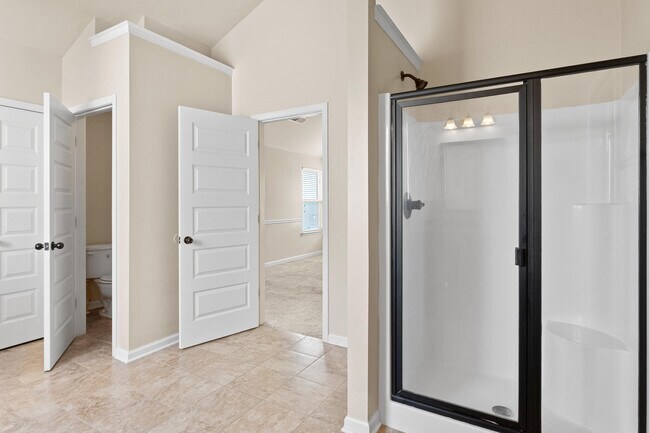 Building Photo - 4444 Grove Landing Dr