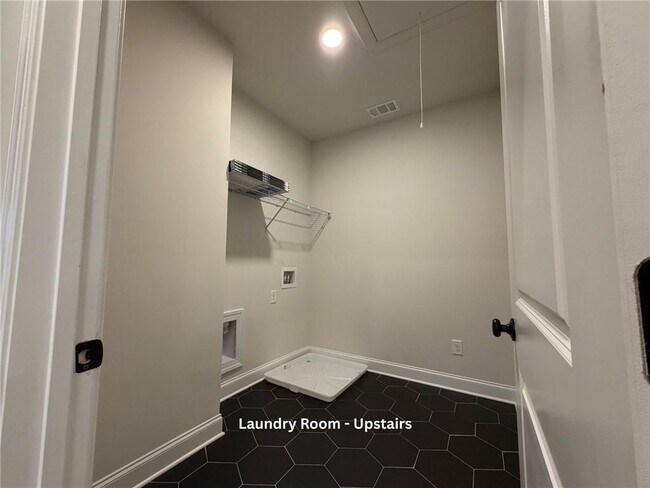 Building Photo - 3770 Andover St