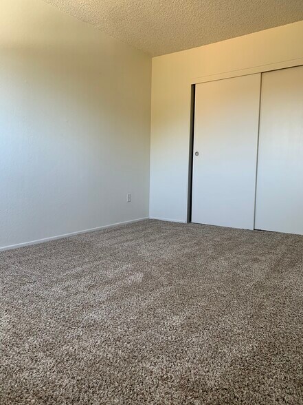 Building Photo - 16481 Waterway Cir