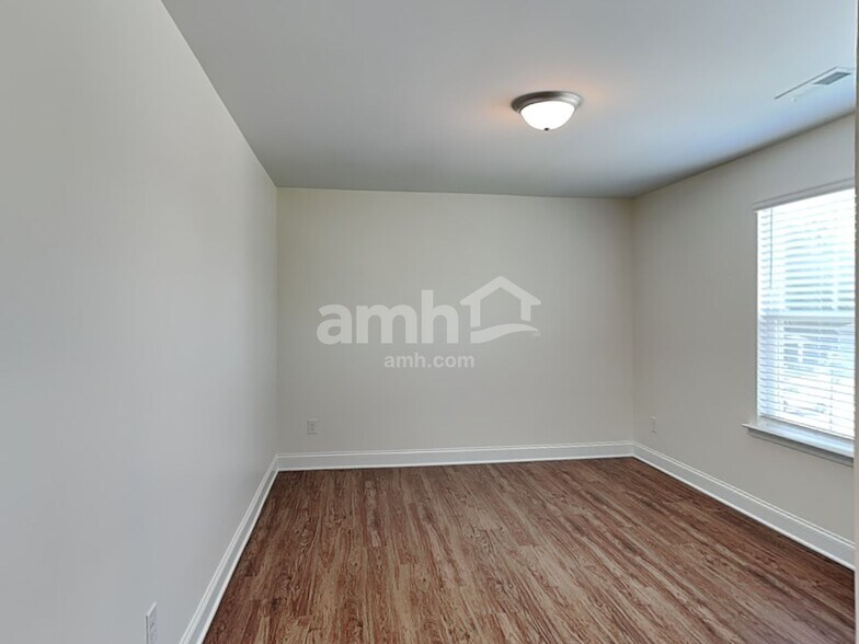 Building Photo - 4826 Meares Ct