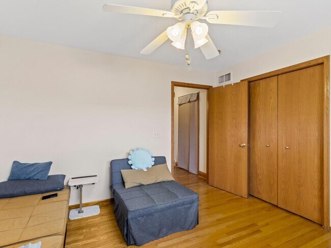 Building Photo - 6306 Vicksburg Rd